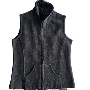 Tabi Women's Black 100% Pure New Wool Vest with Removable Faux-Fur Collar - M
